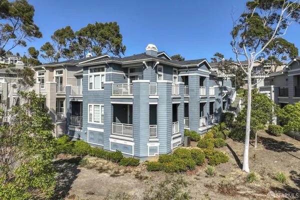 $938,888 | 141 Kestrel Court, Brisbane, CA 94005