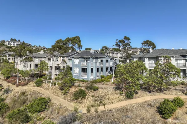$938,888 | 141 Kestrel Court, Brisbane, CA 94005