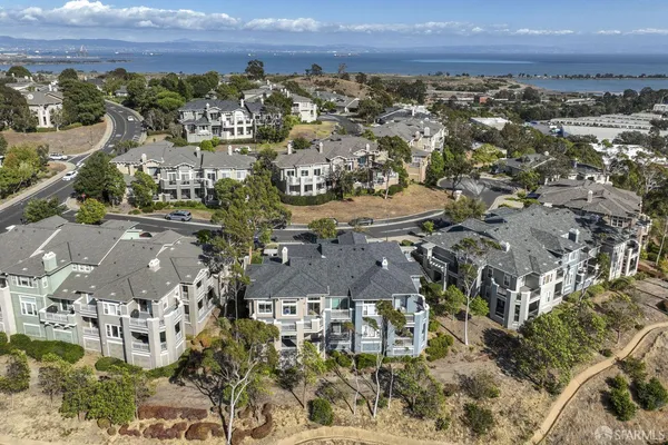 $938,888 | 141 Kestrel Court, Brisbane, CA 94005