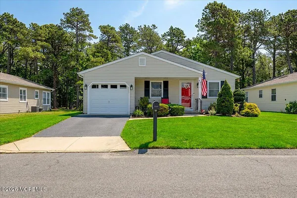 $2,440 | 53 Chesterfield Lane, Toms River, NJ 08757