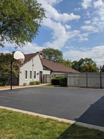 $309,900 | 791 Lakeside Cir Drive, Wheeling, IL 60090