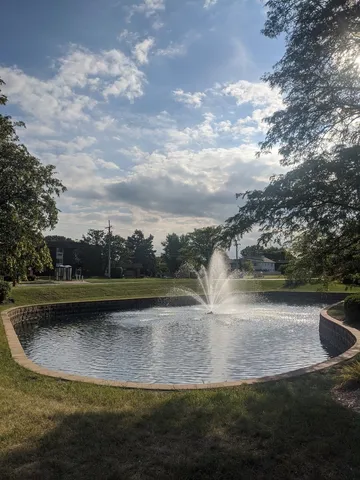 $309,900 | 791 Lakeside Cir Drive, Wheeling, IL 60090