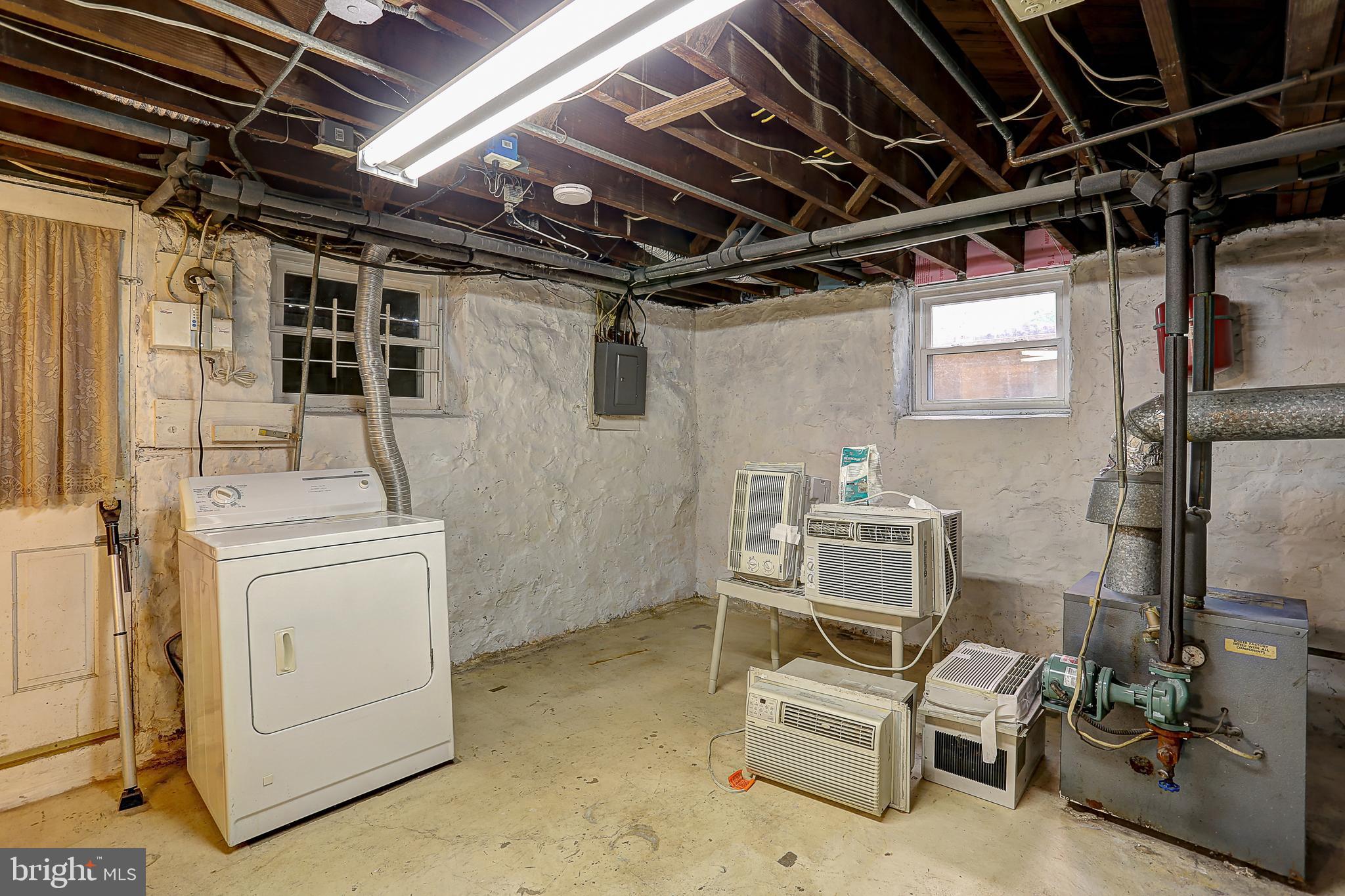 820 Braeside Road Baltimore, MD 21229 - Photo 25 of 40 Lower Level/Laundry