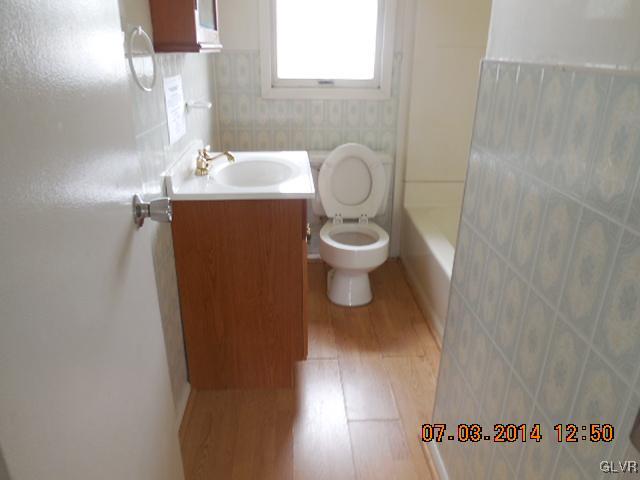 1509 Crestwood Road Bethlehem, PA 18018 - Photo 4 of 11 Gallery Image 4