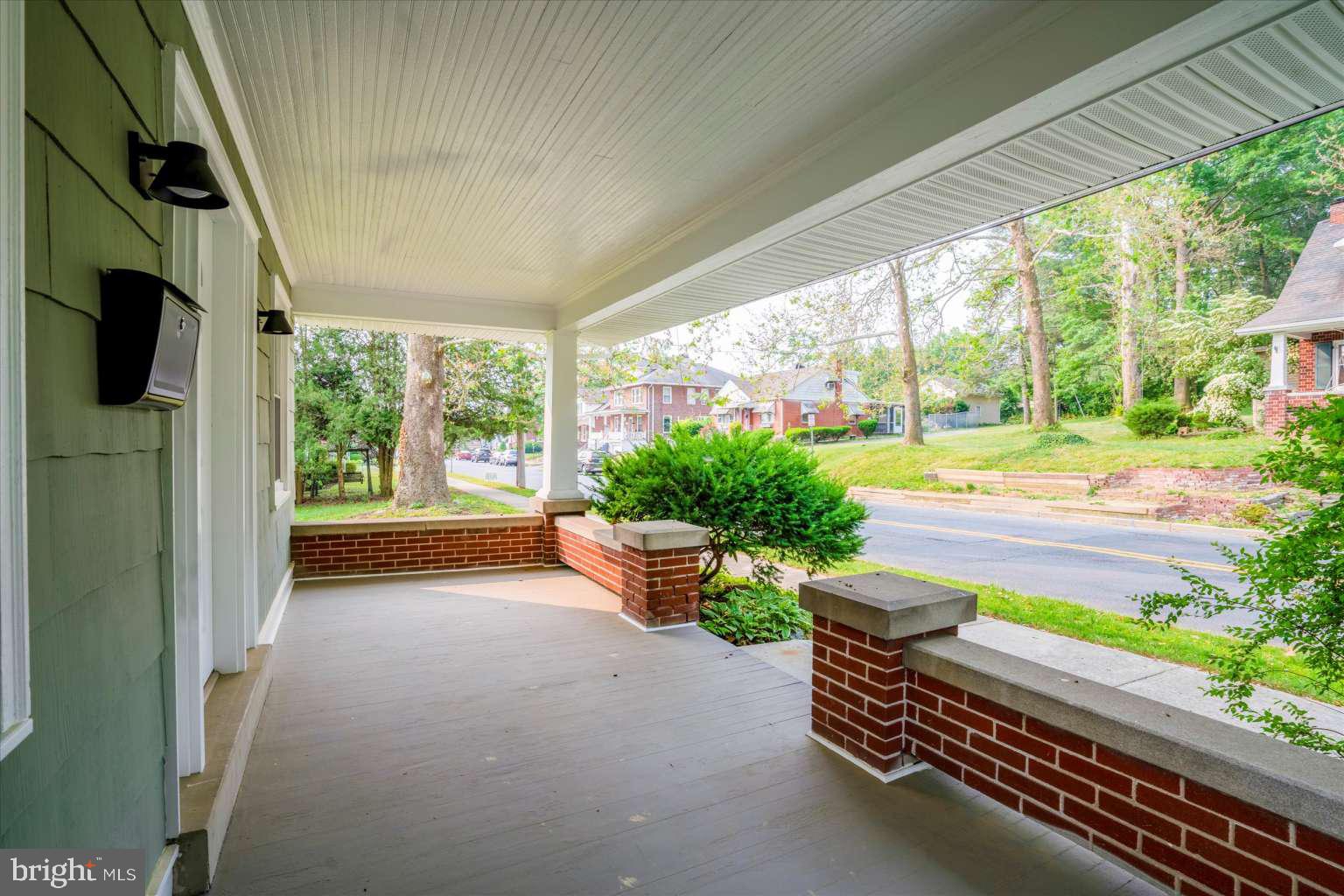 125 Cacoosing Avenue Sinking Spring, PA 19608 - Photo 2 of 25