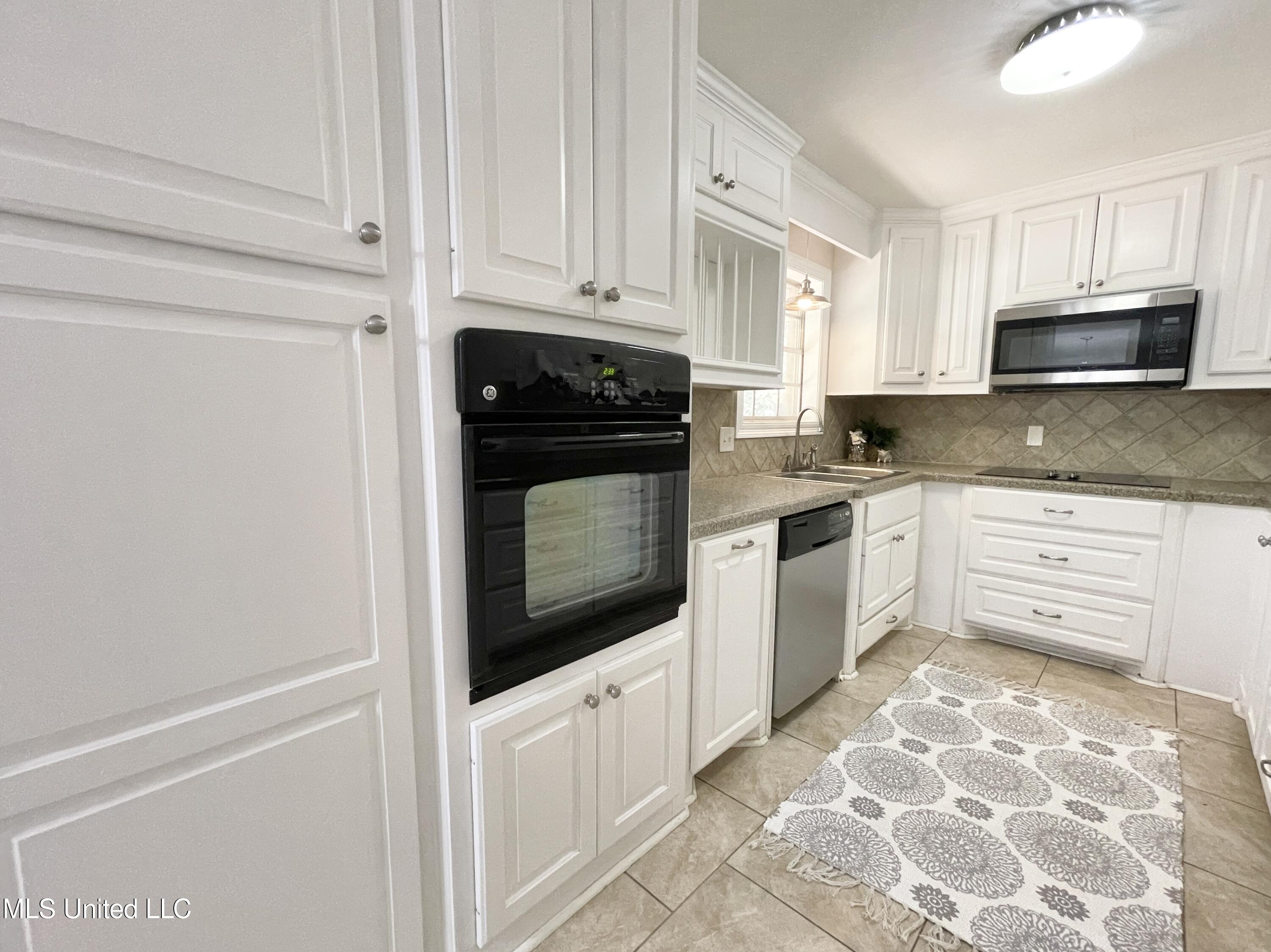 128 Fern Valley Road Brandon, MS 39042 - Photo 19 of 42 Photo Sep 15 2023, 2 33 41 PM