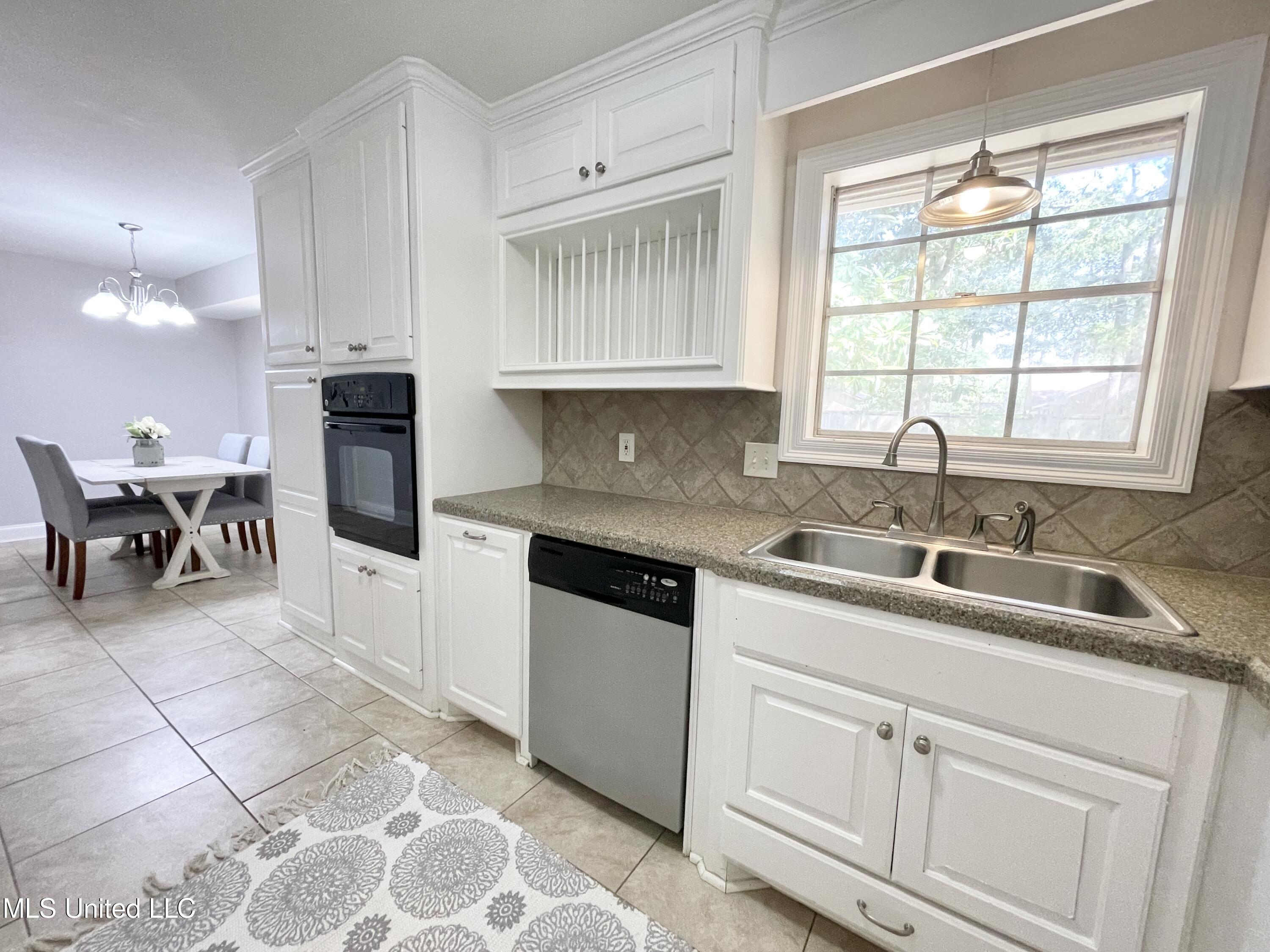 128 Fern Valley Road Brandon, MS 39042 - Photo 23 of 42 Photo Sep 15 2023, 2 35 28 PM