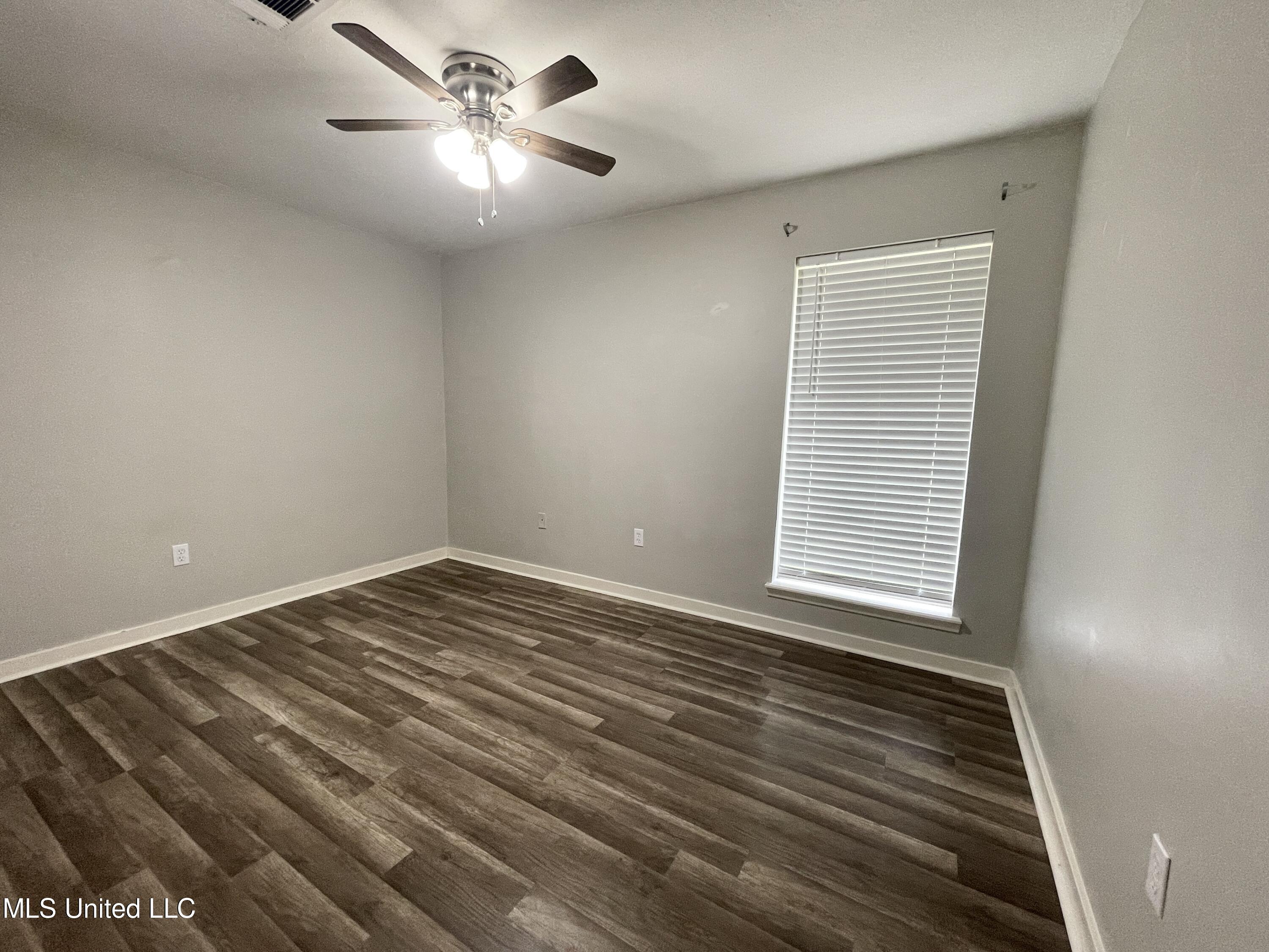 128 Fern Valley Road Brandon, MS 39042 - Photo 30 of 42 Photo Sep 05 2023, 2 16 25 PM