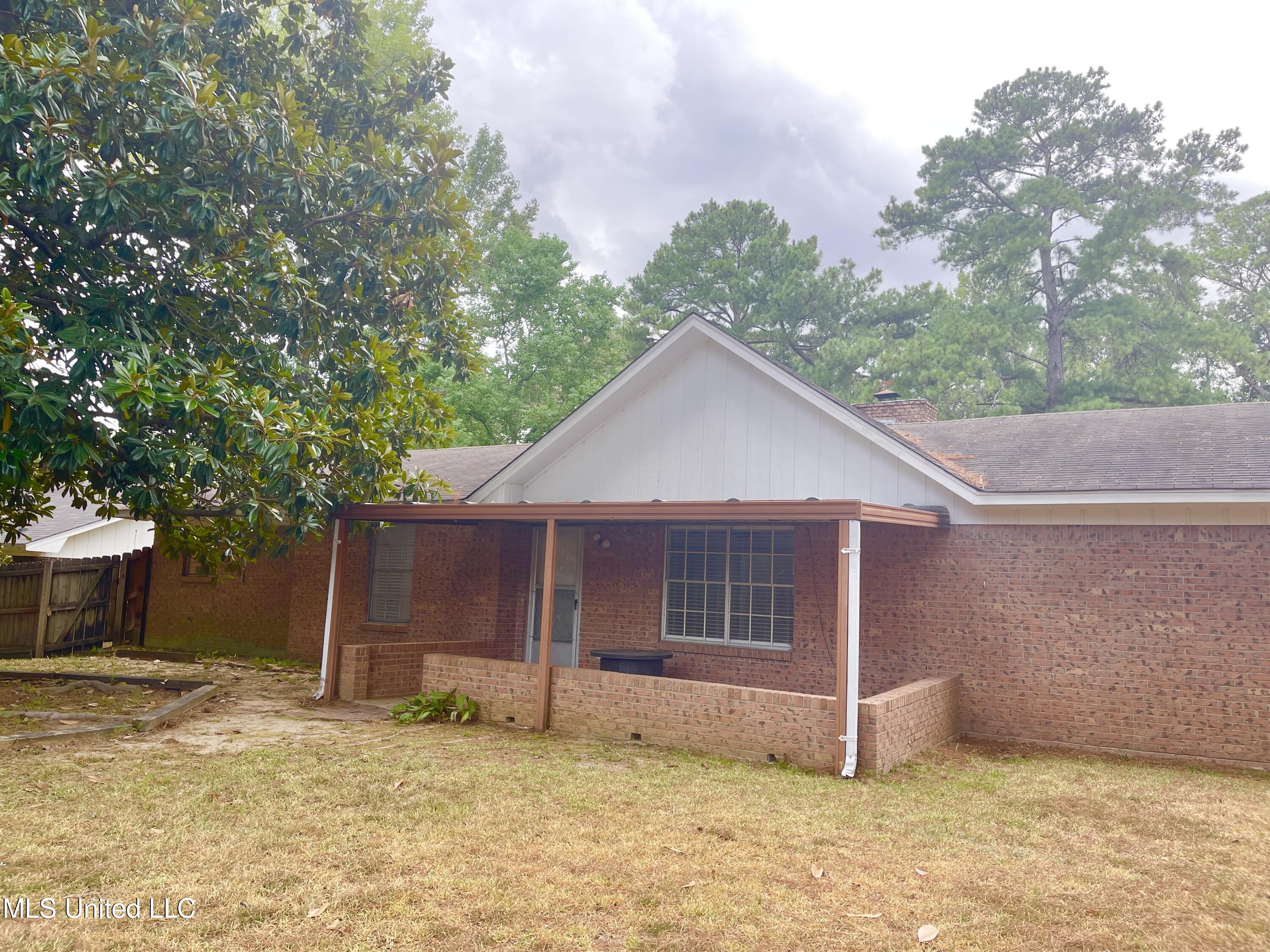 128 Fern Valley Road Brandon, MS 39042 - Photo 36 of 42 Photo Sep 05 2023, 2 07 53 PM