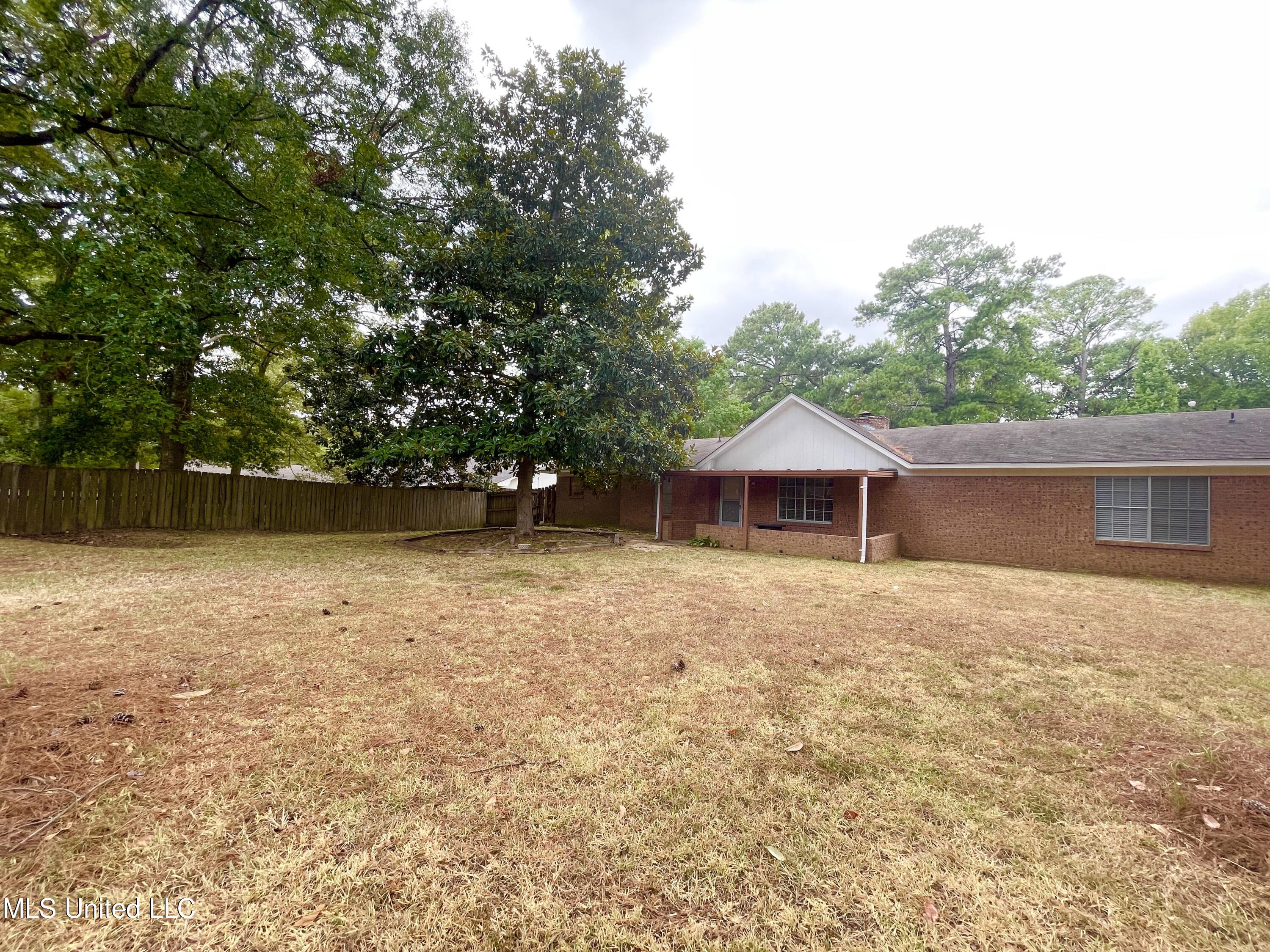 128 Fern Valley Road Brandon, MS 39042 - Photo 38 of 42 Photo Sep 05 2023, 2 06 29 PM