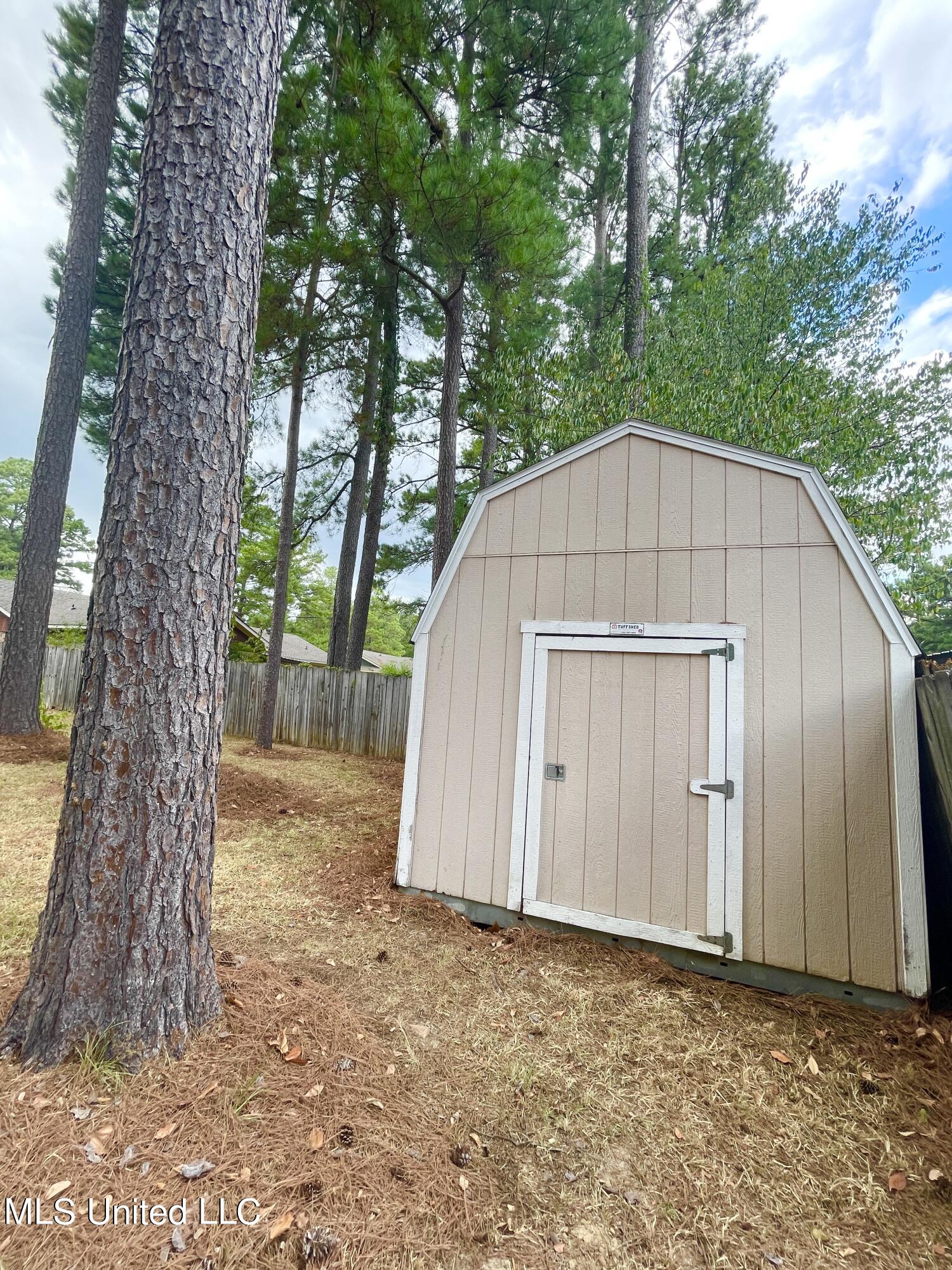 128 Fern Valley Road Brandon, MS 39042 - Photo 40 of 42 Photo Sep 05 2023, 2 05 01 PM