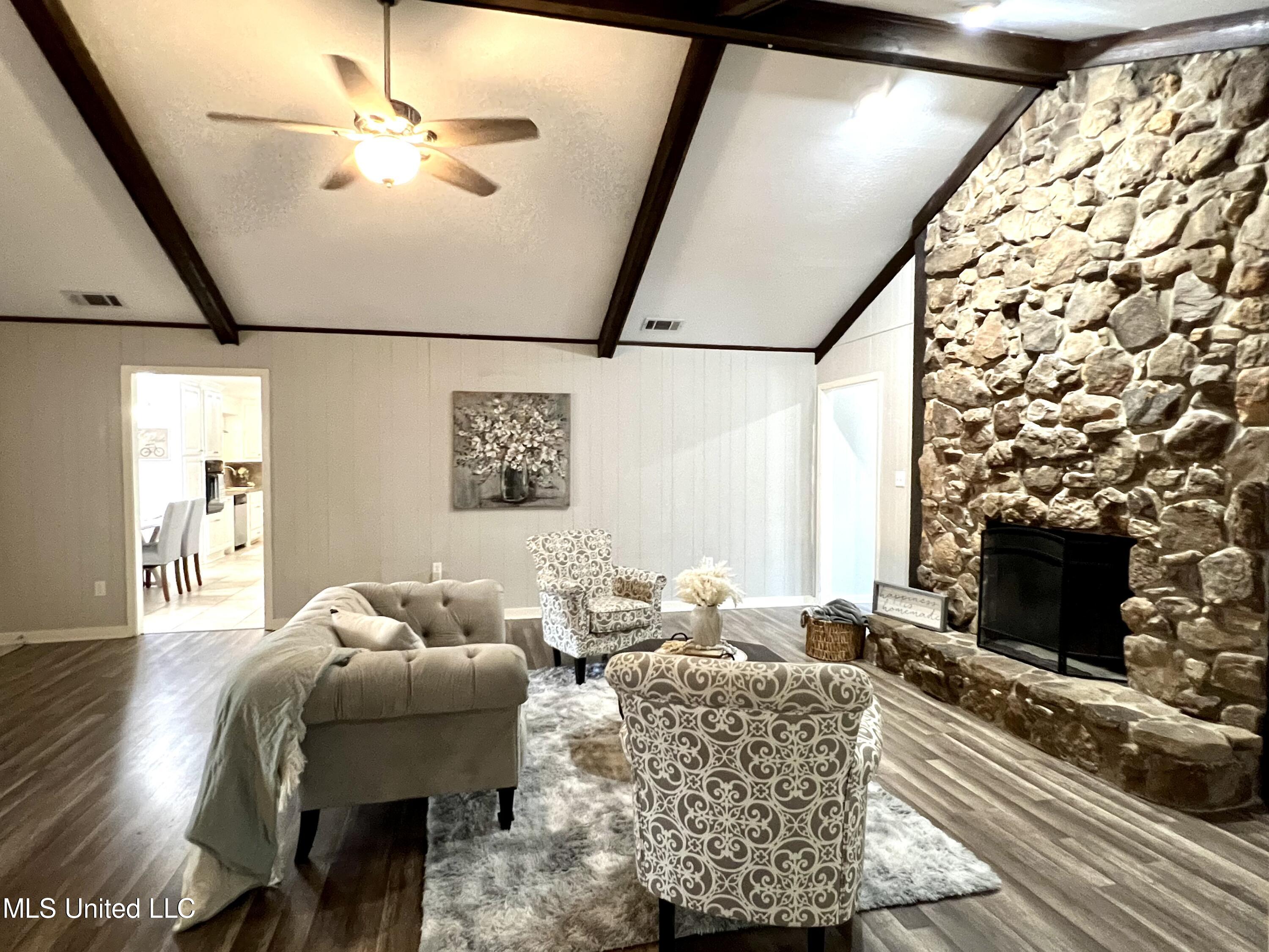 128 Fern Valley Road Brandon, MS 39042 - Photo 6 of 42 Photo Sep 17 2023, 5 42 16 PM