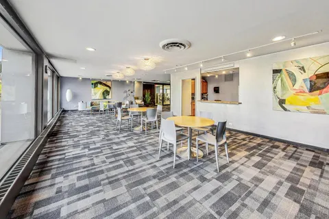 $155,000 | 4343 North Clarendon Avenue, Unit 1408, Chicago, IL 60613