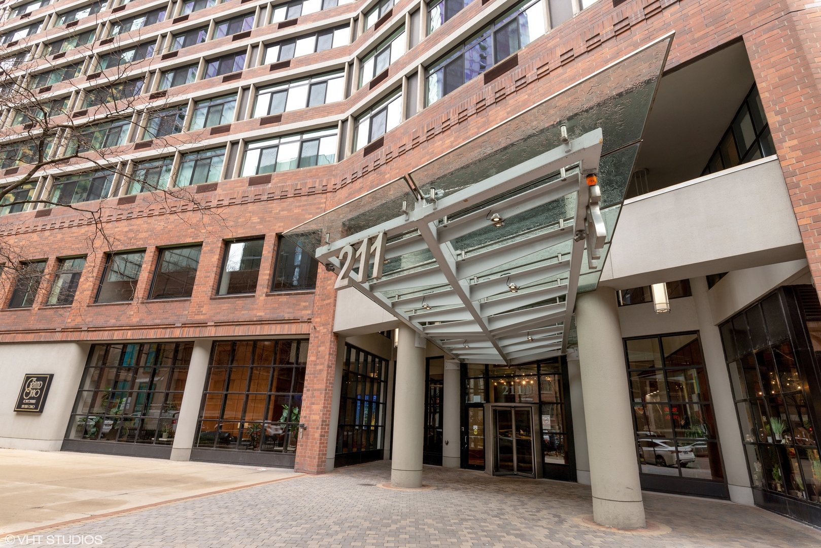 211 East Ohio St Unit 2420  