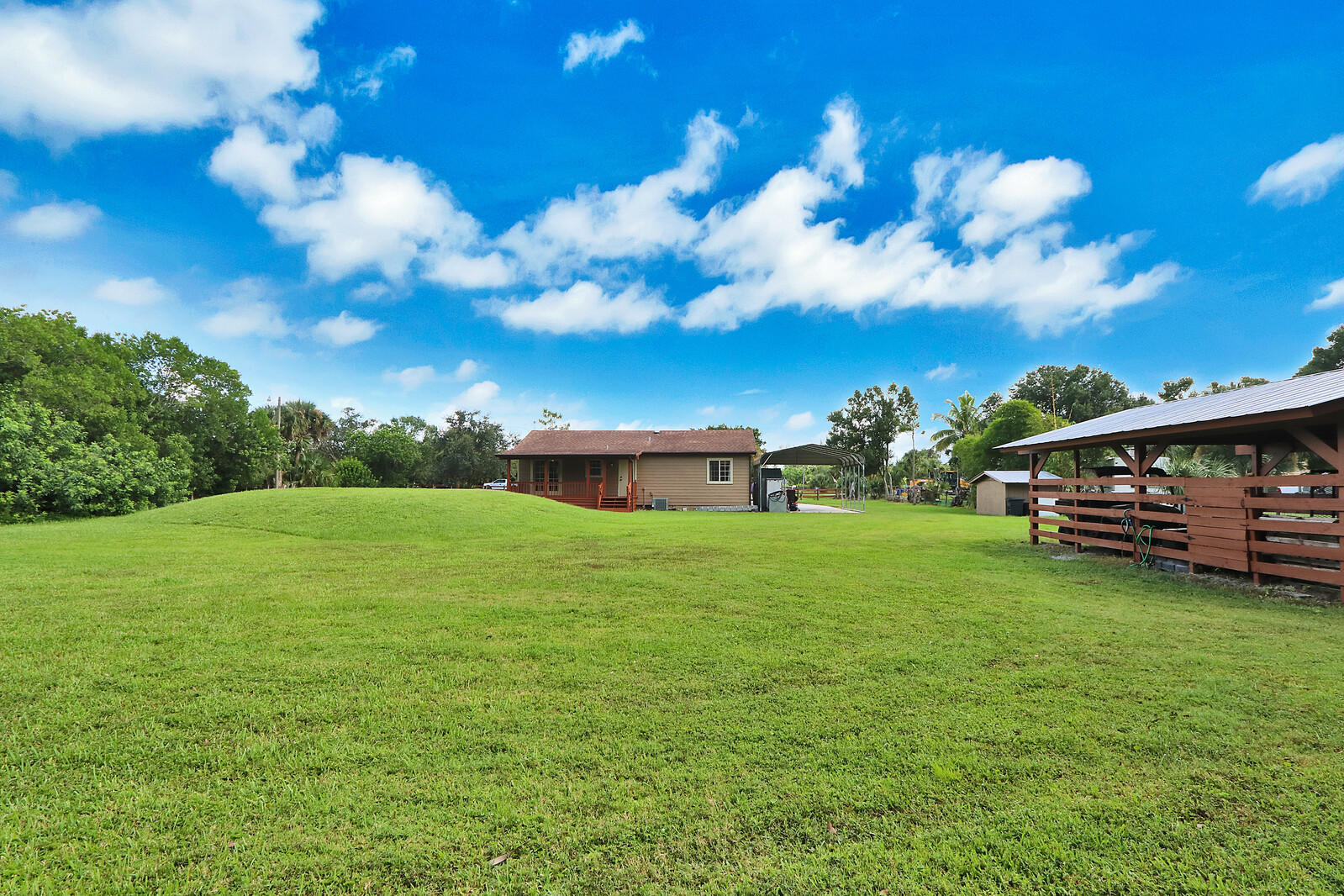 9142 Sandy Run Road Jupiter, FL 33478 - Photo 26 of 27 Rear View