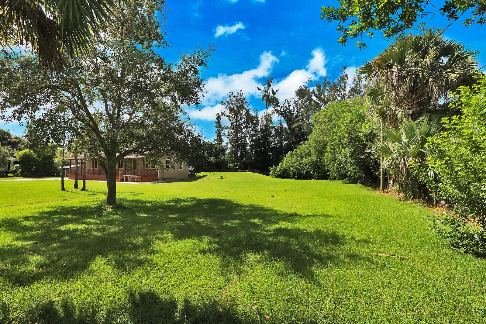 9142 Sandy Run Road Jupiter, FL 33478 - Photo 27 of 27 Front Yard