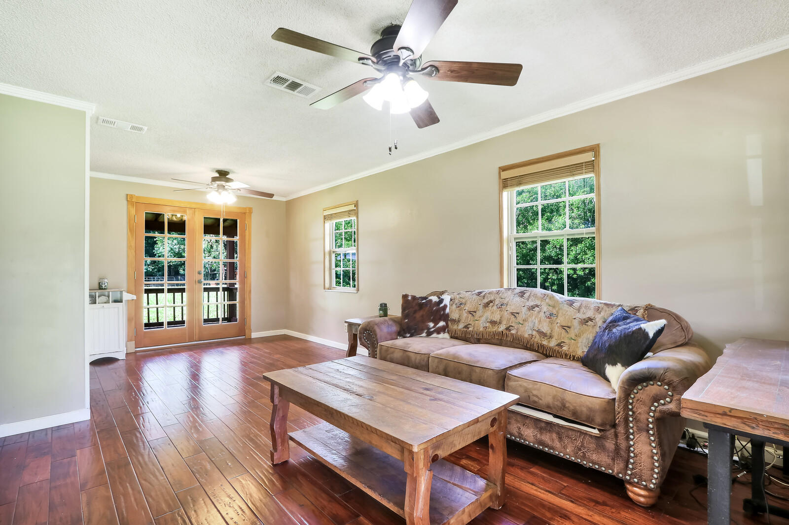 9142 Sandy Run Road Jupiter, FL 33478 - Photo 5 of 27 Living Room