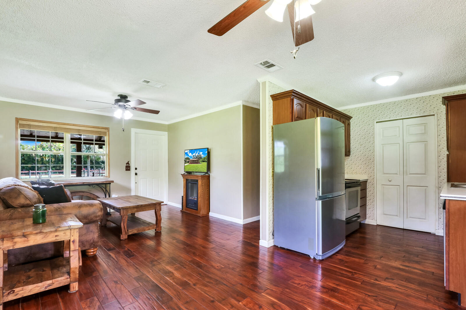 9142 Sandy Run Road Jupiter, FL 33478 - Photo 9 of 27 Dining/Kitchen