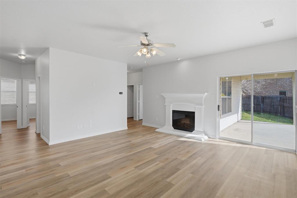 10986 Hawks Landing Road Fort Worth, TX 76052 - Photo 18 of 39