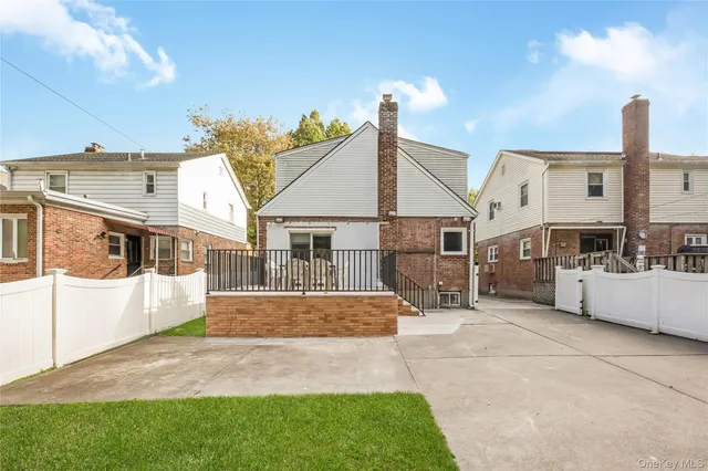 a view of a house with a outdoor space
