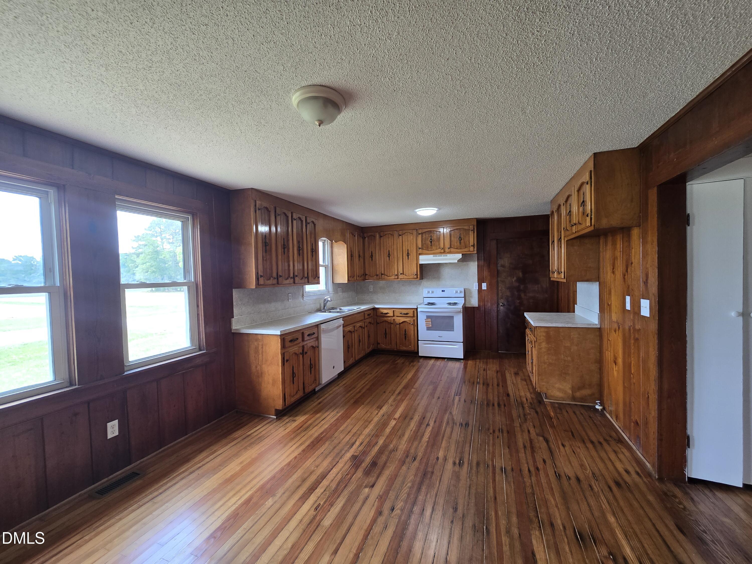 10101 Debnam Road Zebulon, NC 27597 - Photo 3 of 16 20260528_122434