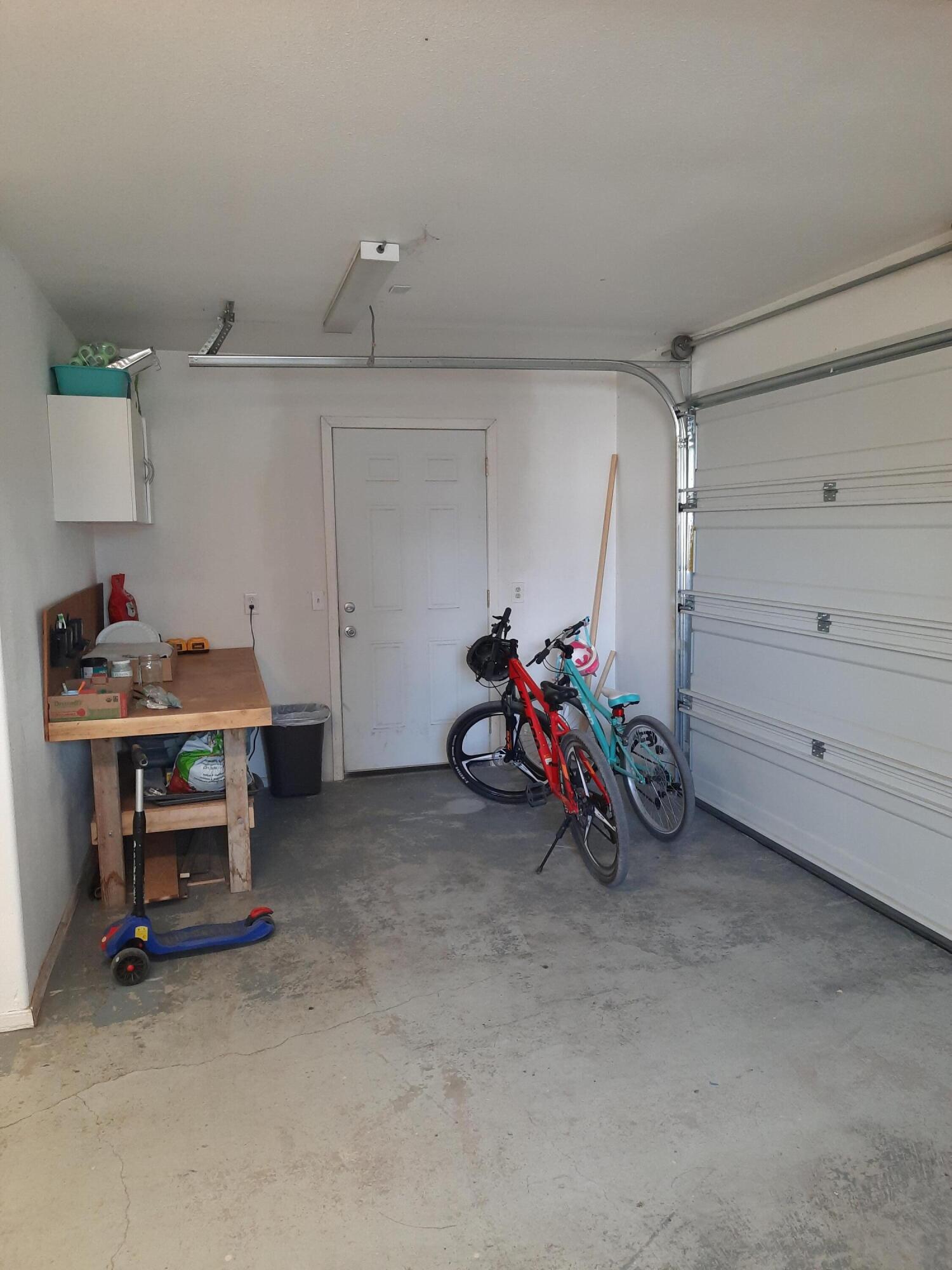 37626 Deerfield Road Chiloquin, OR 97624 - Photo 35 of 42 garage