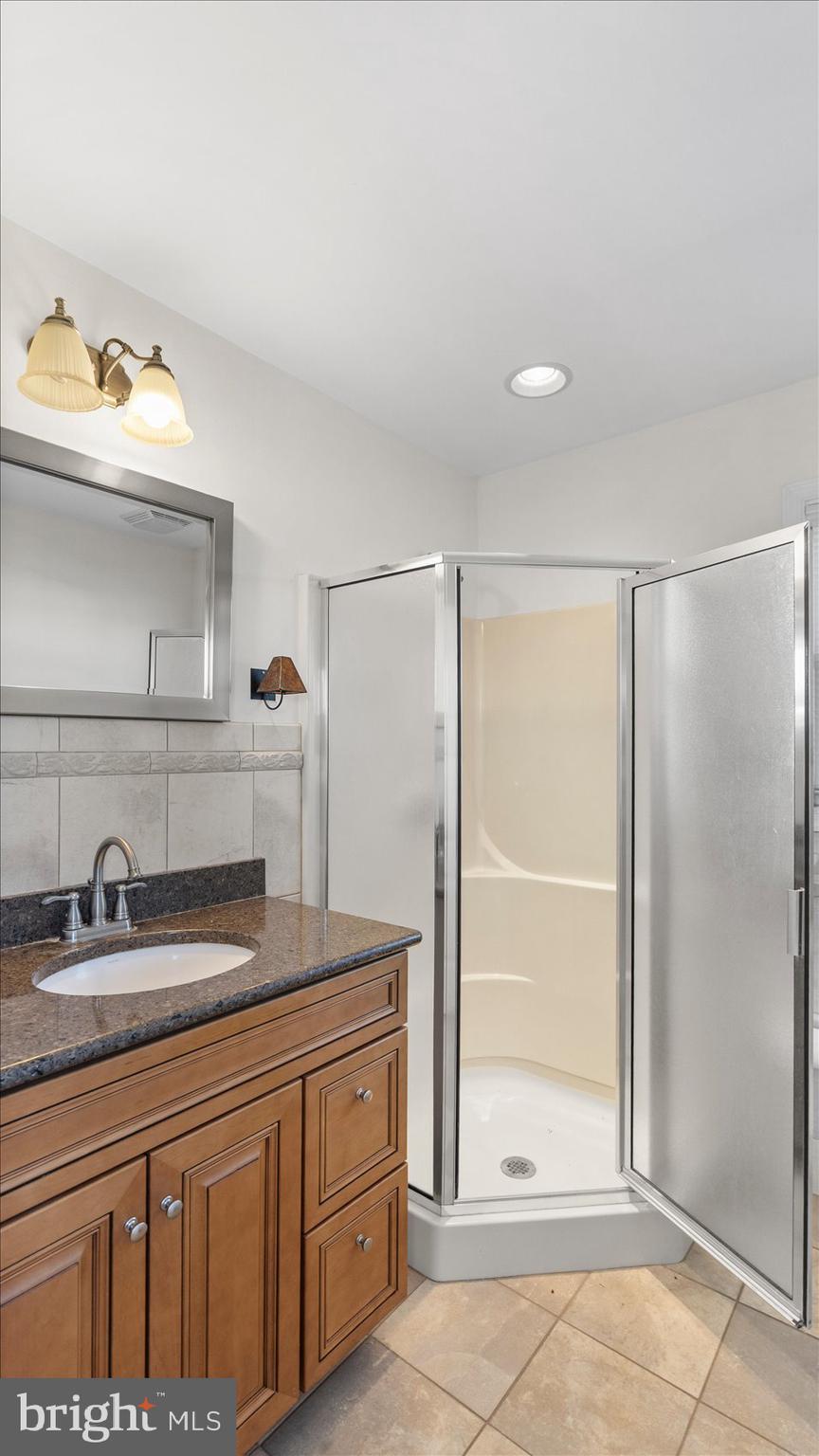 1700 Castleton Road Darlington, MD 21034 - Photo 35 of 68 1st Floor Full Bathroom