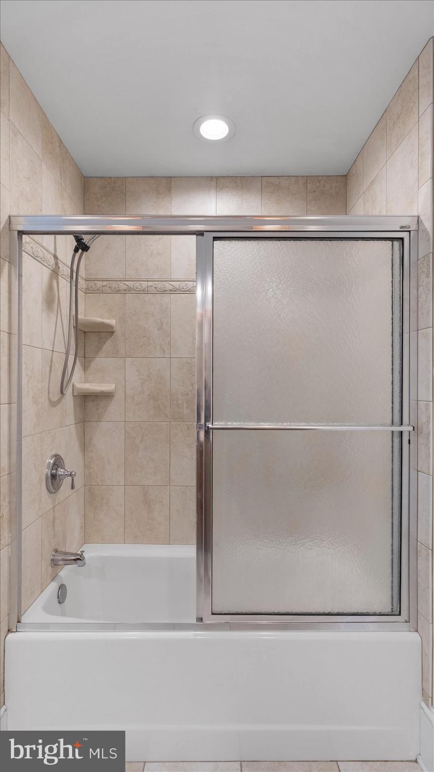 1700 Castleton Road Darlington, MD 21034 - Photo 57 of 68 Second Floor Full Bathroom