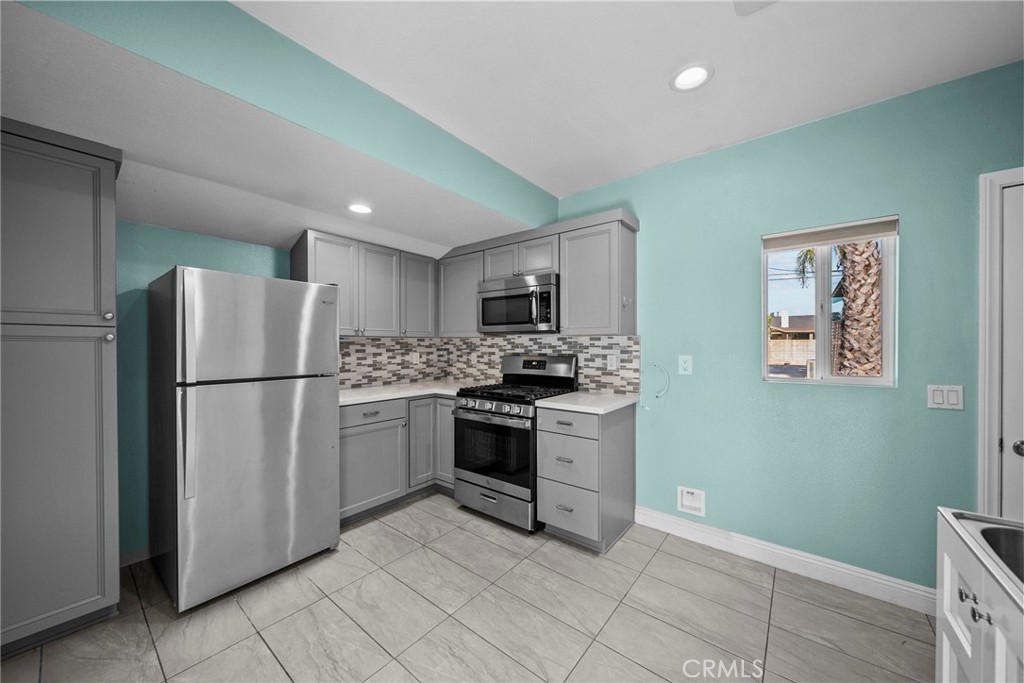 8627 Bothwell Road Northridge, CA 91324 - Photo 27 of 39 ADU Kitchen