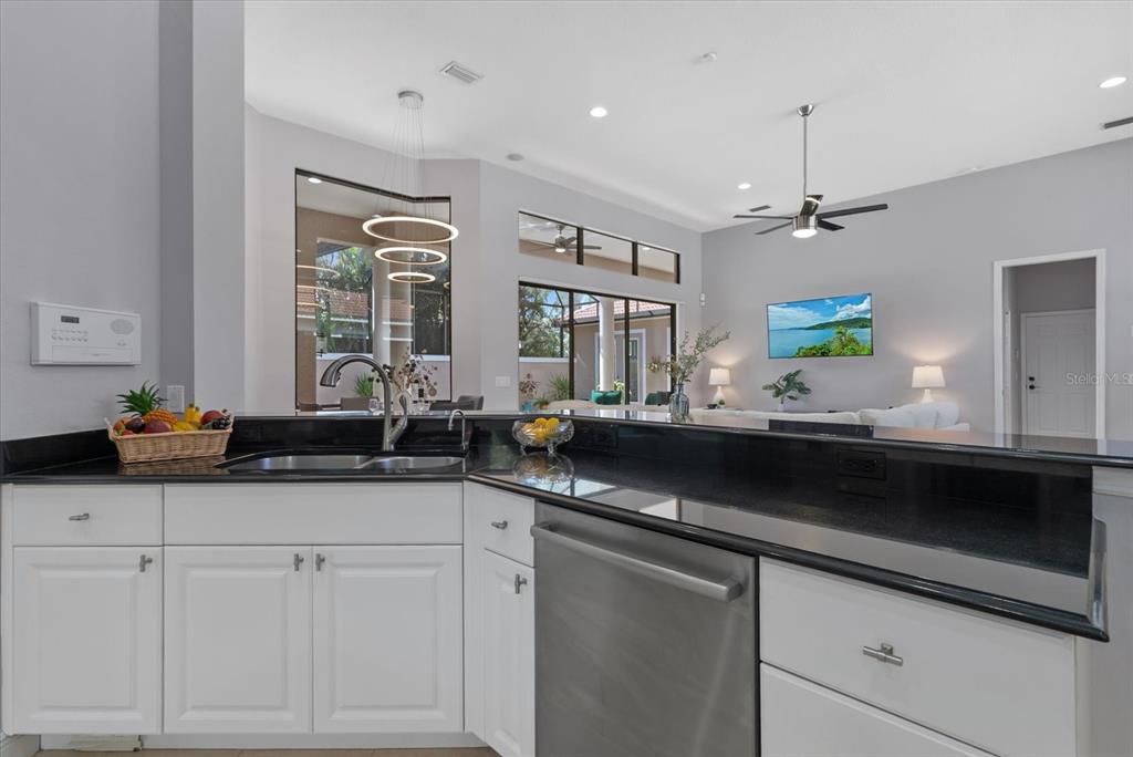 13876 Siena Loop Lakewood Ranch, FL 34202 - Photo 17 of 79