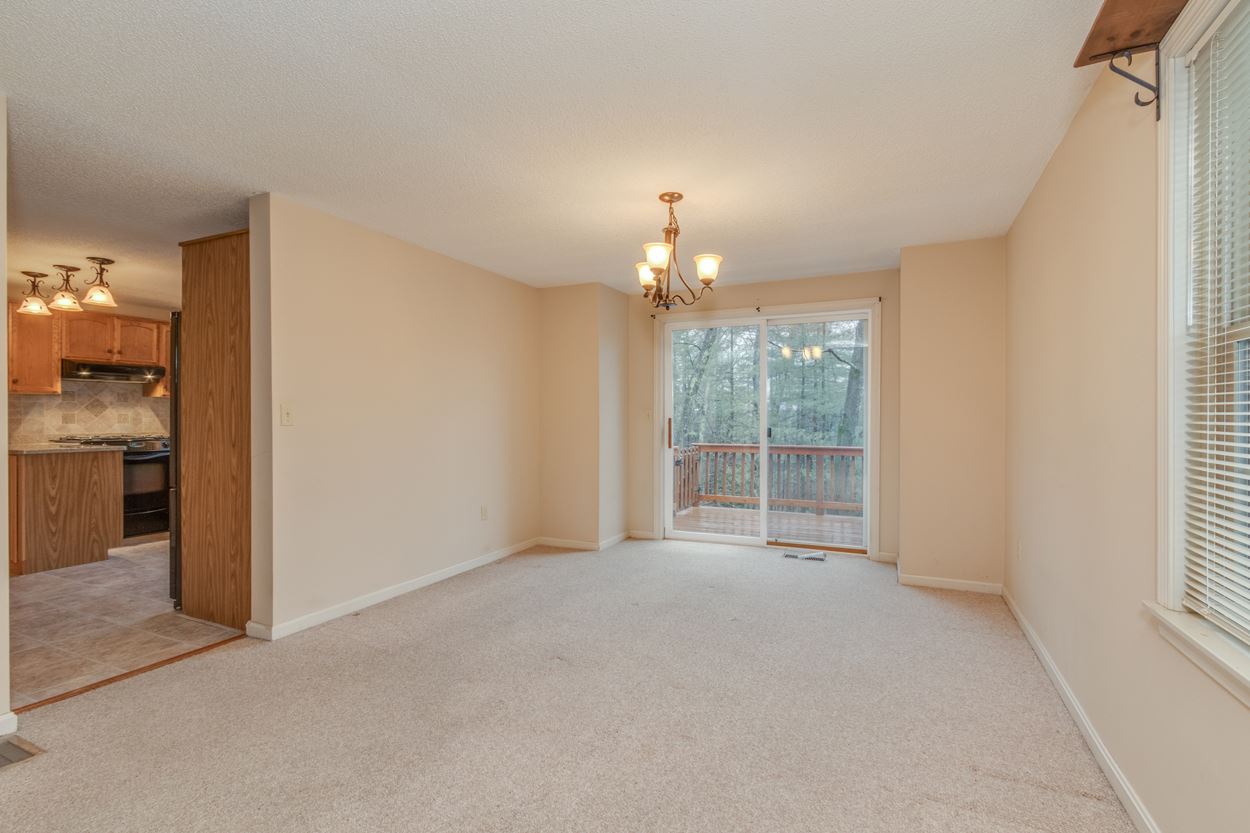 324 Fox Run Road Hudson, NH 03051 - Photo 13 of 28