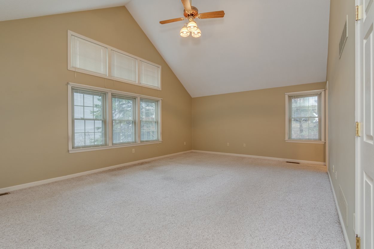 324 Fox Run Road Hudson, NH 03051 - Photo 14 of 28
