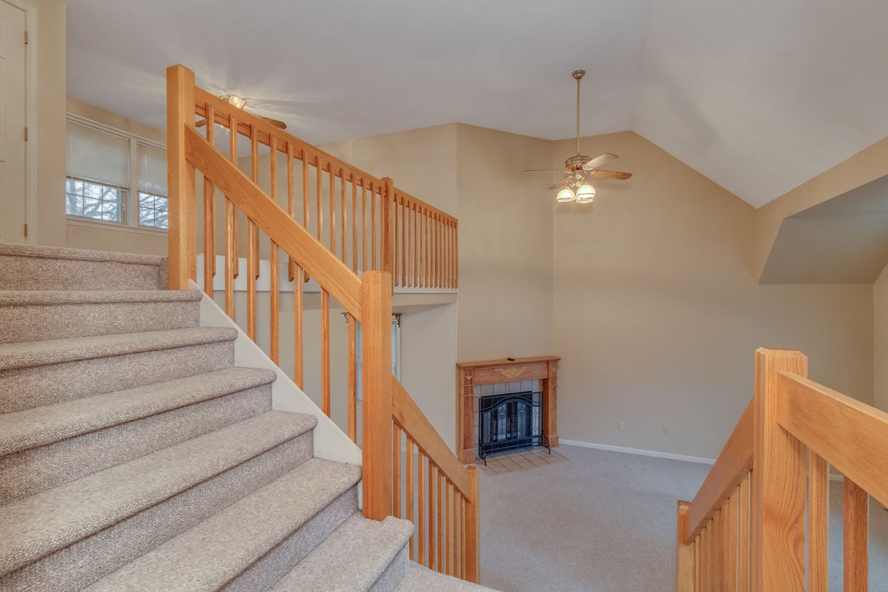 324 Fox Run Road Hudson, NH 03051 - Photo 17 of 28