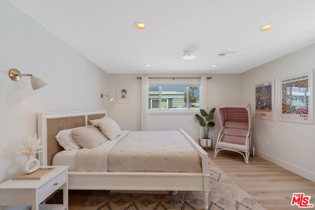 29500 Heathercliff Road, Unit 10 Malibu, CA 90265 - Photo 15 of 44