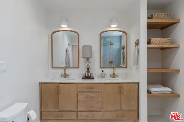 $1,797,000 | 29500 Heathercliff Road, Unit 10, Malibu, CA 90265