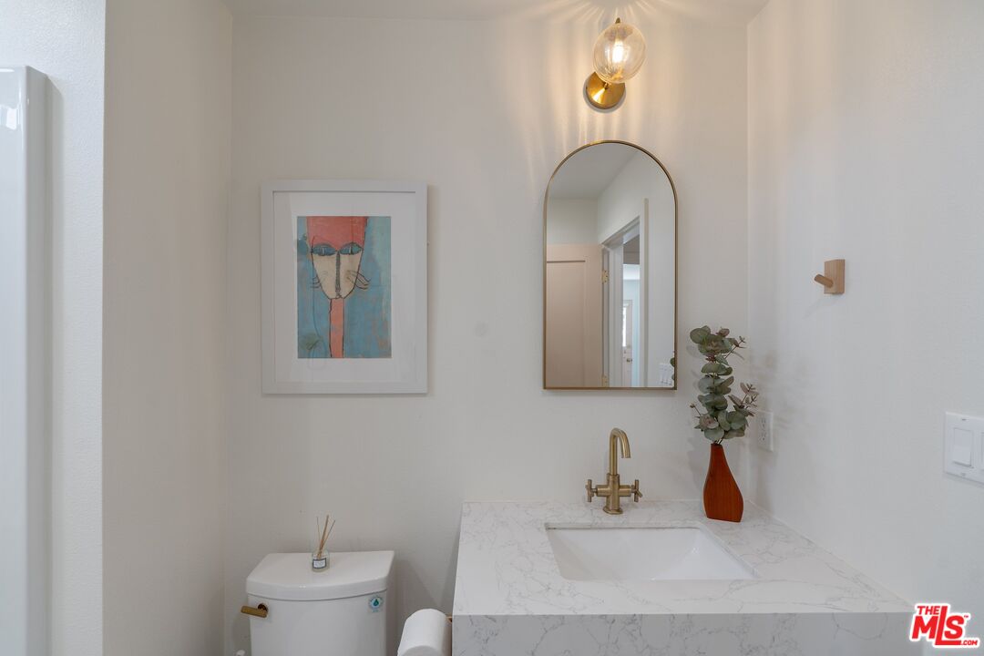 29500 Heathercliff Road, Unit 10 Malibu, CA 90265 - Photo 24 of 44