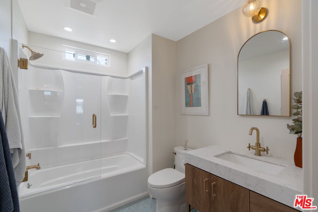 29500 Heathercliff Road, Unit 10 Malibu, CA 90265 - Photo 25 of 44