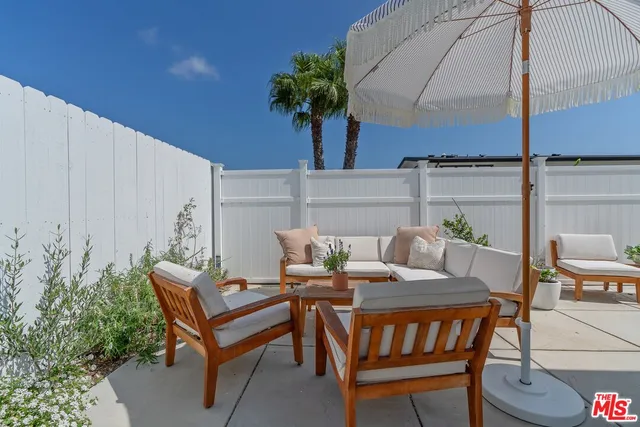 $1,797,000 | 29500 Heathercliff Road, Unit 10, Malibu, CA 90265