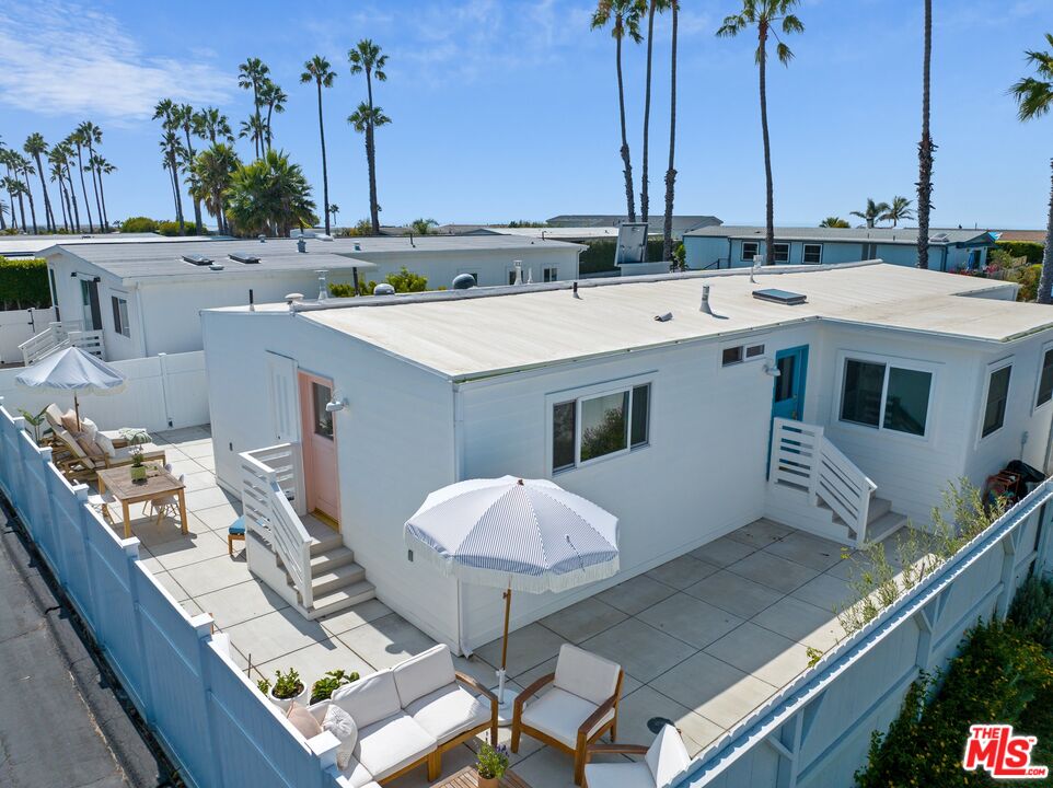 29500 Heathercliff Road, Unit 10 Malibu, CA 90265 - Photo 31 of 44