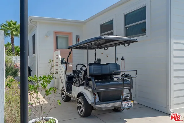 $1,797,000 | 29500 Heathercliff Road, Unit 10, Malibu, CA 90265