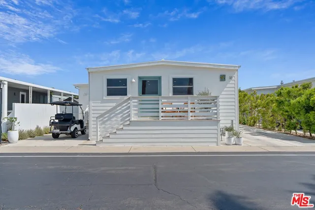 $1,797,000 | 29500 Heathercliff Road, Unit 10, Malibu, CA 90265