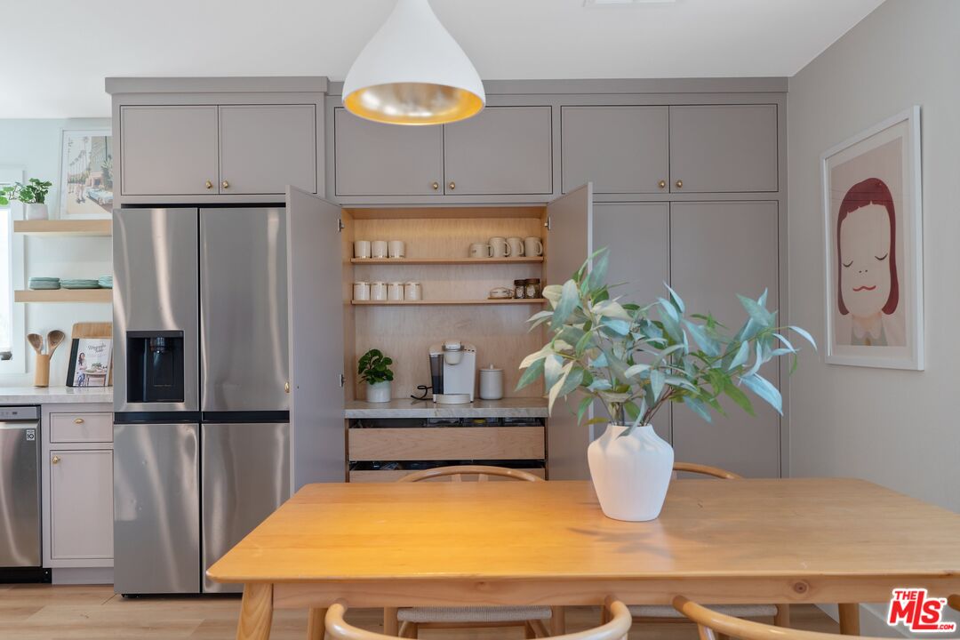 29500 Heathercliff Road, Unit 10 Malibu, CA 90265 - Photo 9 of 44