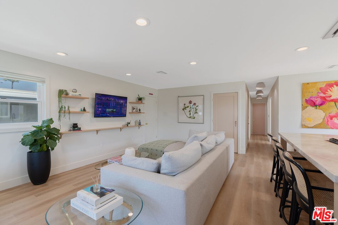 29500 Heathercliff Road, Unit 10 Malibu, CA 90265 - Photo 10 of 44