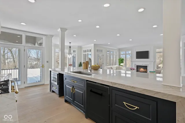 $2,499,999 | 10707 Club Chase, Fishers, IN 46037