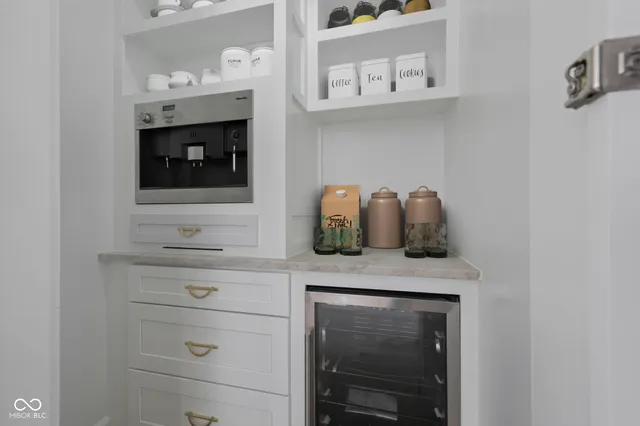 $2,499,999 | 10707 Club Chase, Fishers, IN 46037