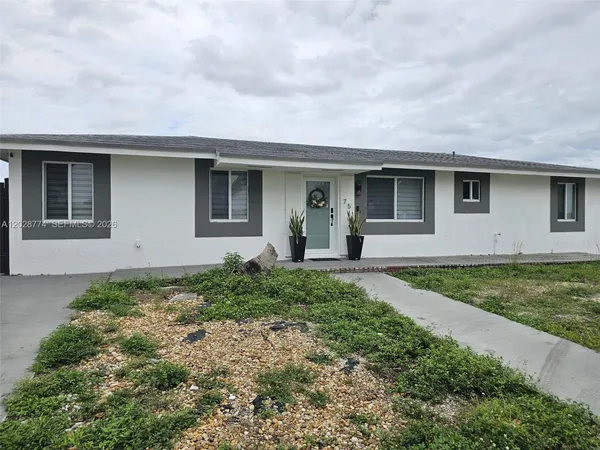 $3,699 | 75 Southwest 18th Avenue, Homestead, FL 33030