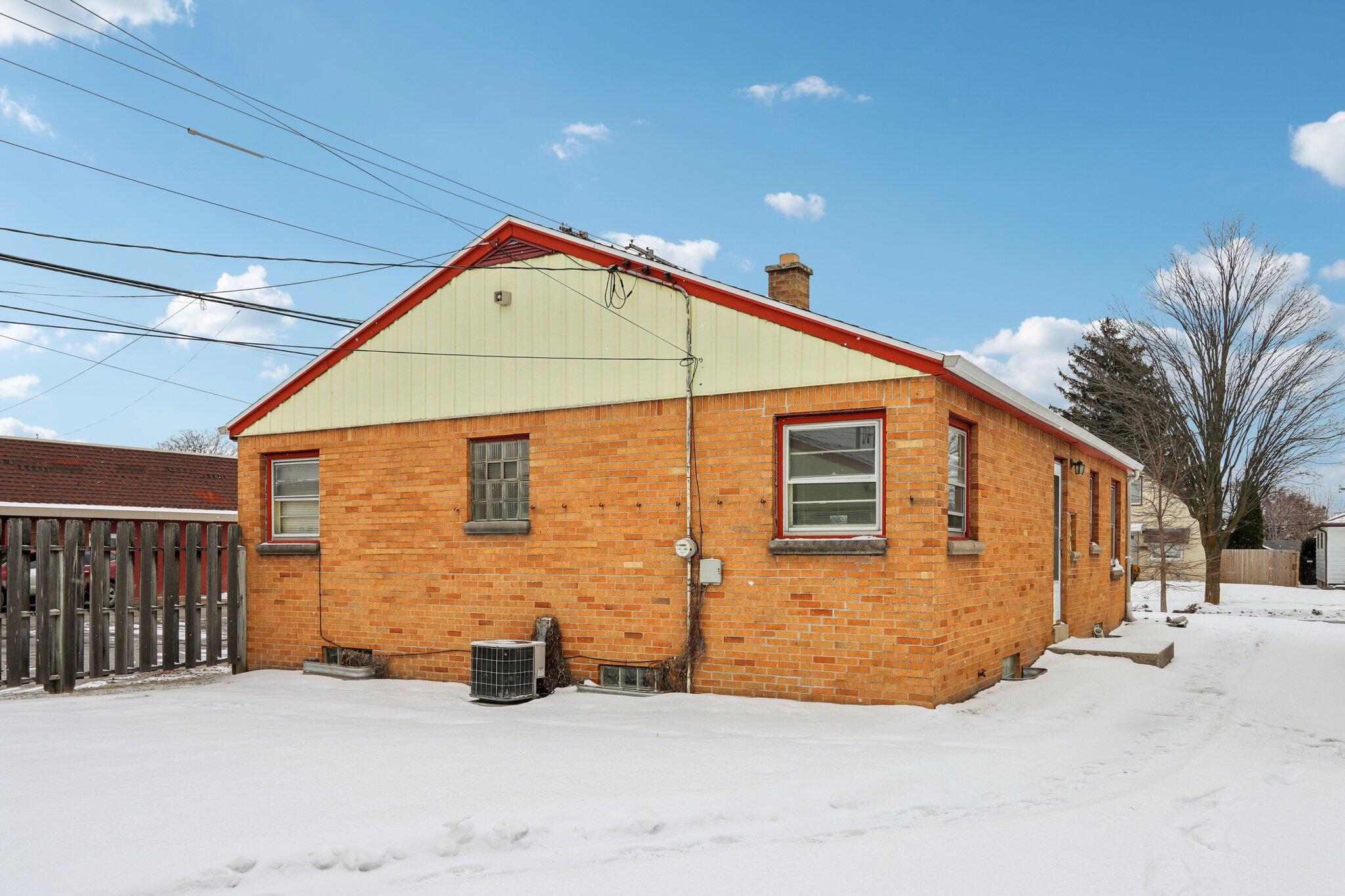 3955 North 79th Street Milwaukee, WI 53222 - Photo 27 of 42 Back View