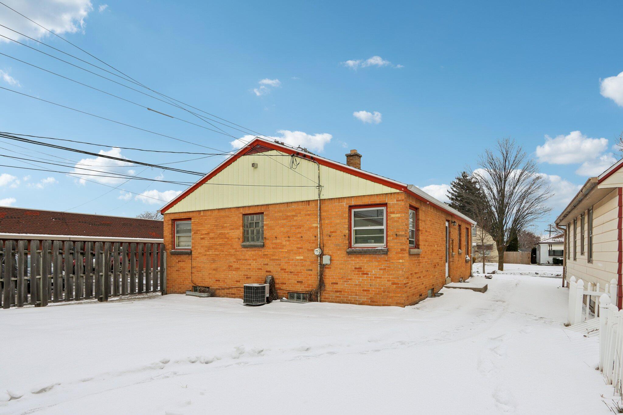 3955 North 79th Street Milwaukee, WI 53222 - Photo 28 of 42 Back View