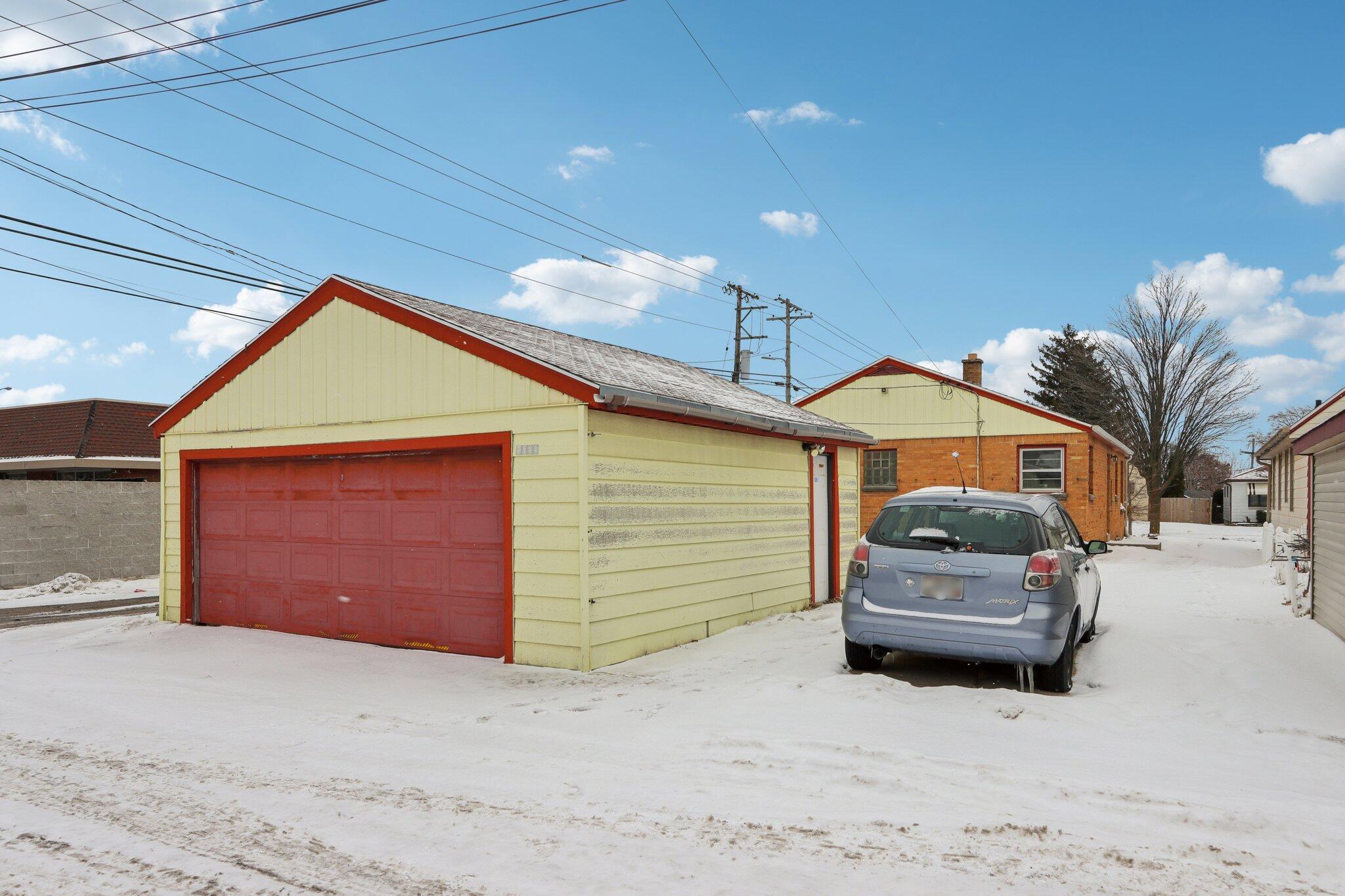 3955 North 79th Street Milwaukee, WI 53222 - Photo 32 of 42 Garage