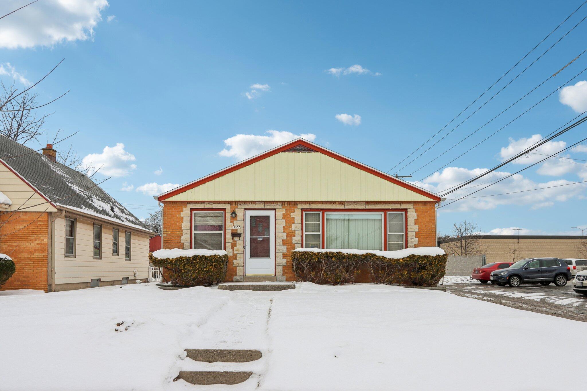 3955 North 79th Street Milwaukee, WI 53222 - Photo 33 of 42 Front View